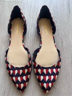 Like new Nine West starship heart print ballet flats
